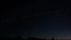 Geceyi aydınlatan ‘Starlink’ uyduları heyecanlandırdı