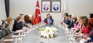 Bakan Tekin, Kosova eğitim komisyonu başkanı ile görüştü