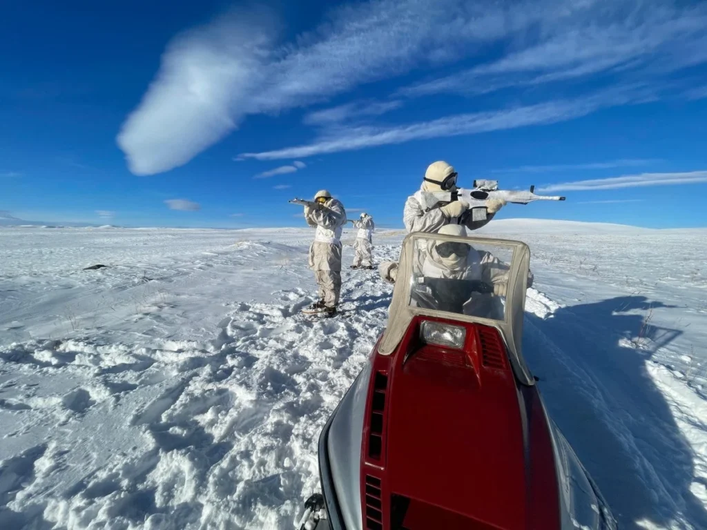 Mehmetçik zorlu kış şartlarında görevde