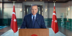 Gururun zirveye yükseldiği zamanlardan birini yaşıyoruz