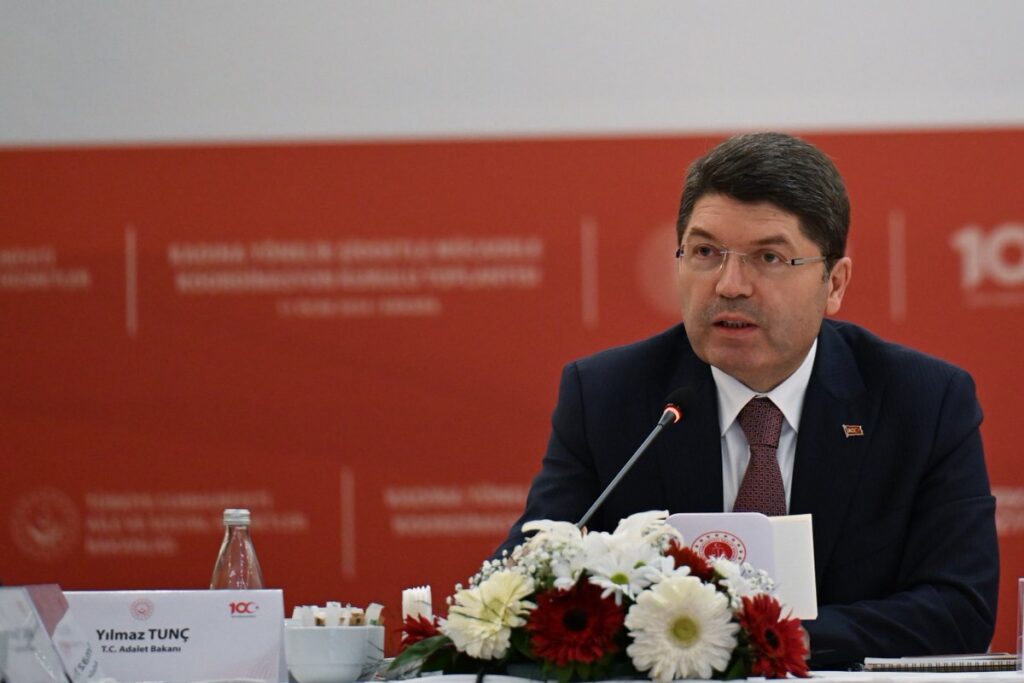 Dünya’nın en büyük adliye sarayını yapıyoruz