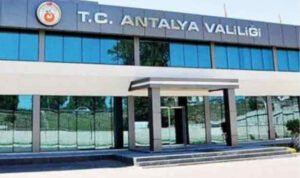 Antalya’da depremzede ikizlere iftiraya soruşturma!