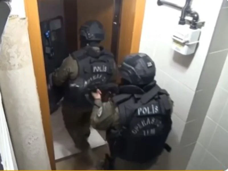 İran’da organize suç örgütünün elebaşı ‘Sait Emiri’ İzmir’de yakalandı