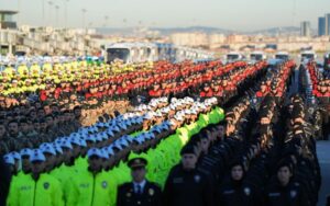 Polisler Artık Daha Görünür Olacak