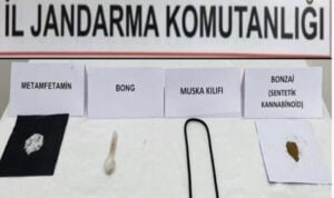 Ceza evinden izinli mahkum uyuşturucuyla yakalandı