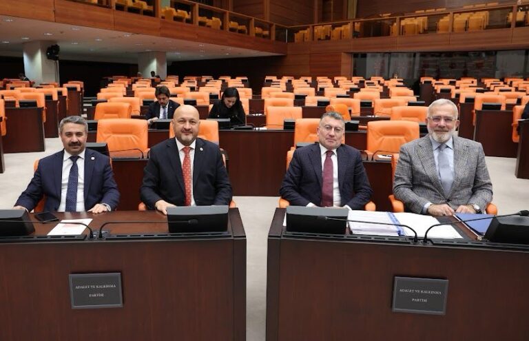 Milletvekili Kurt’un Emekliye Maaş Zammı TBMM’de Kabul Edildi