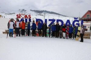 Sivas’ta yüzde 100 dolulukla sezon açıldı