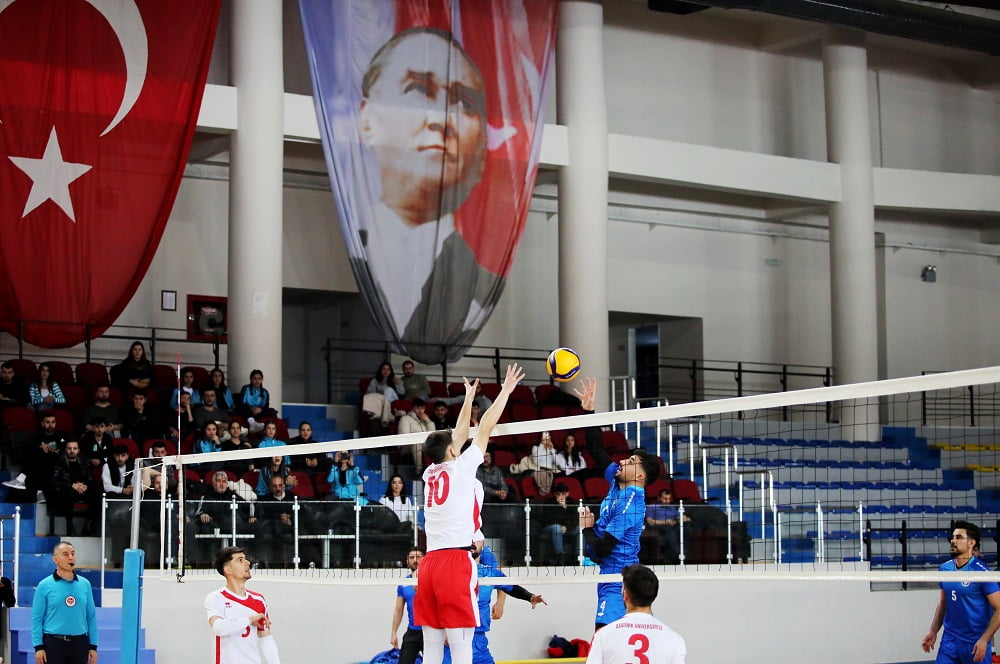 AİÇÜ’de UNİLİG Voleybol Bölgesel Müsabakaları Başladı