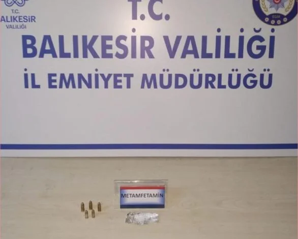 Cebinden Fırlattığı Madde Çeteyi Çökertti