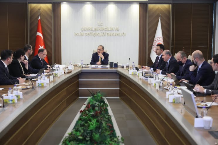 950 şantiyede, 110 bin kişilik çalışma ordumuz ile çalışmalarımızı sürdürüyoruz