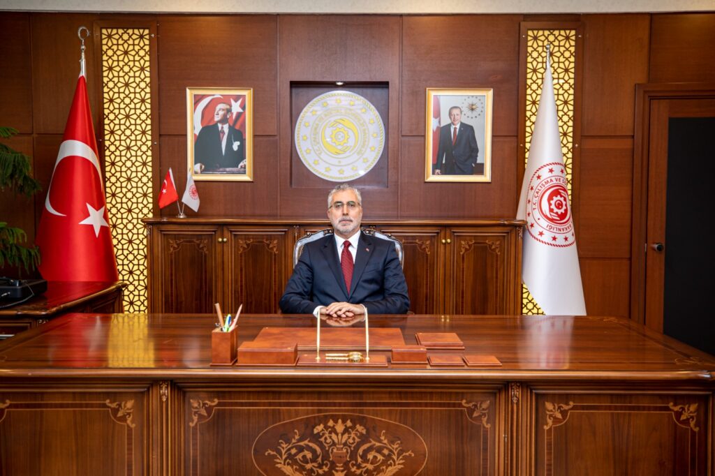 11’i yerli üretim olmak üzere 13 ilacı daha geri ödeme listesine aldık