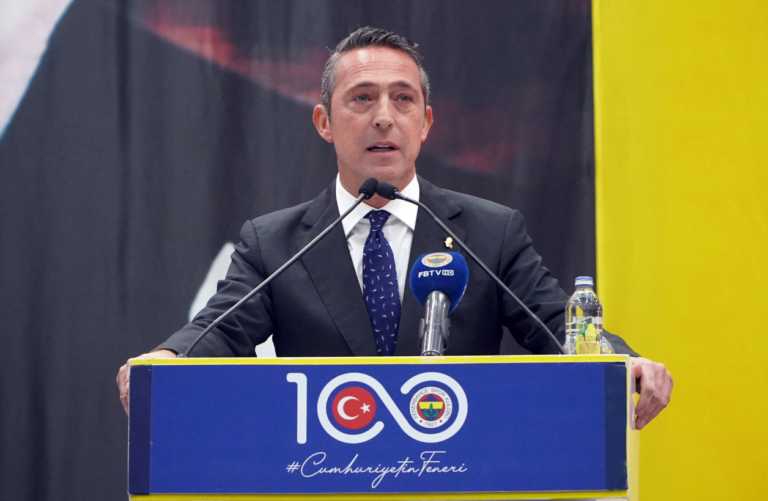 Şampiyon yapılmaya alıştırılmış bir takımla yarışıyoruz