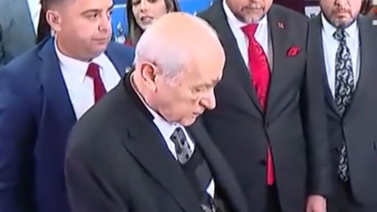 MHP lideri Devlet Bahçeli oyunu kullandı