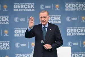 İstanbul’u muradına kavuşturarak gerçek belediyecilik dönemini anlatacağız