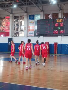 İpekyolu kız basketbol takımlarından büyük başarı