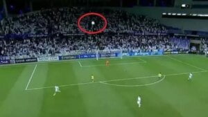 Şampiyonlar Ligi maçında top drone’a çarptı