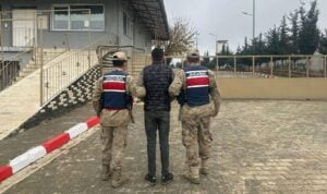 Ardahan’da silah kaçakçılığı ve uyuşturucu operasyonu