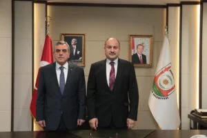 Başkan Mehmet Kasım Gülpınar, görevi devraldı