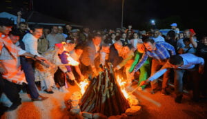 KUMLUCA’DA YÖRÜK OTAĞININ ÖNÜNDE YÖRÜK ATEŞİ GELENEĞİ YAŞATILDI – Birlik Haber Ajansı- Türkiye’nin Haber Ağı