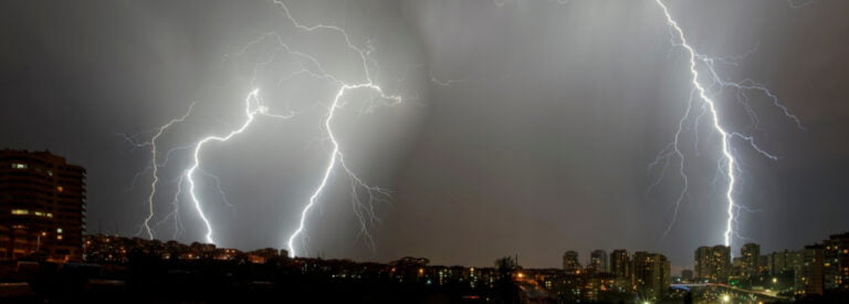 MGM uyardı; İstanbul ve Ankara dahil 12 ilde gök gürültülü sağanak sebebiyle sarı uyarı verildi