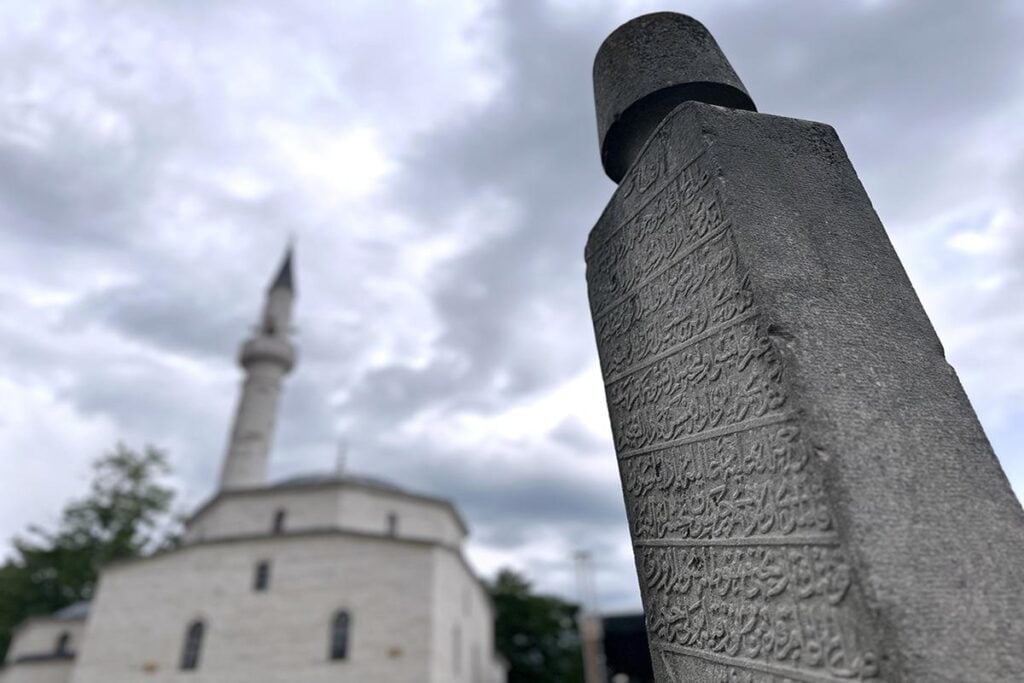 Bosna Hersek’te Arnaudiye Camii yeniden ibadete açıldı