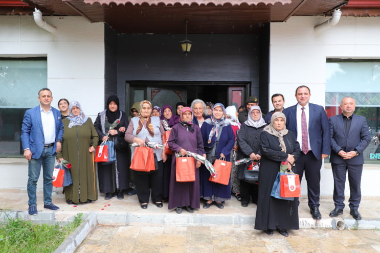 Anneler Gününde Şehit Anneleri unutulmadı