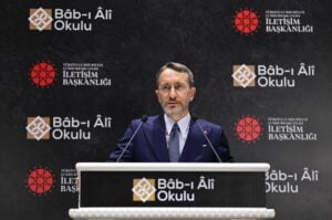 İsrail, dezenformasyon bombardımanıyla hakikati de katletmeye çalıştı