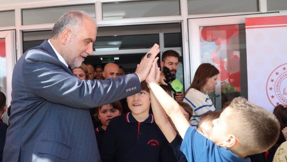 Öğrencilerimize yıllık 28 milyon Türk lirası destek sağlıyoruz