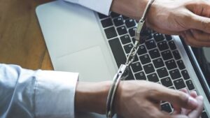 51 kişi nnitelikli dolandırıcılık şuçundan yakalandı;