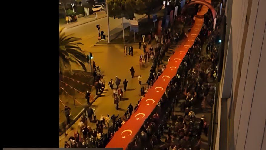 19 Mayıs’a özel 1919 metre Türk bayrağı açıldı