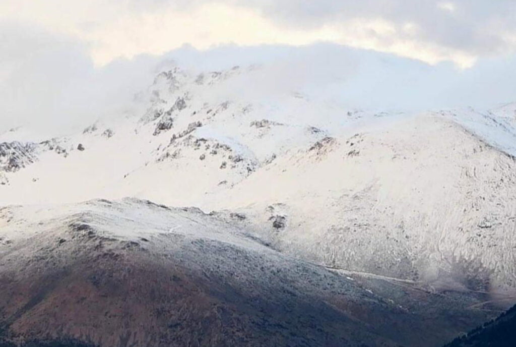 Davraz mayısta kara büründü
