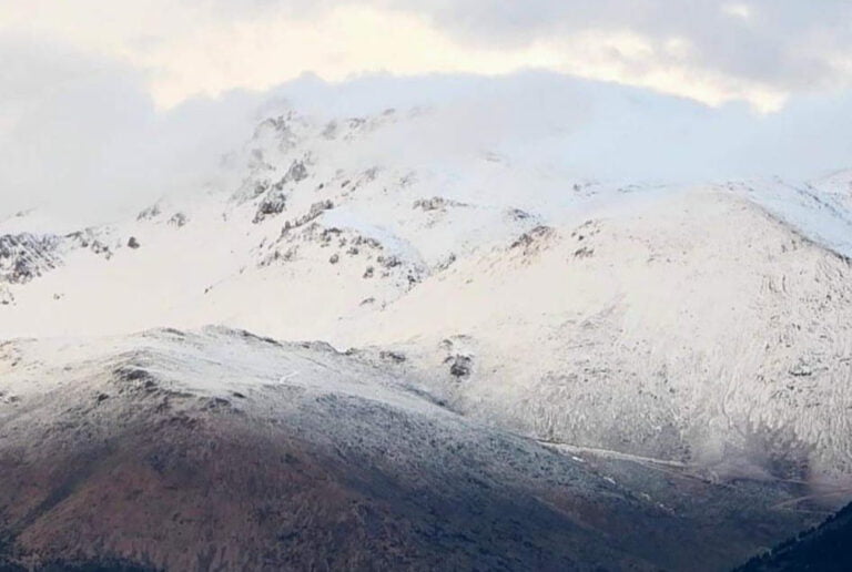 Davraz mayısta kara büründü