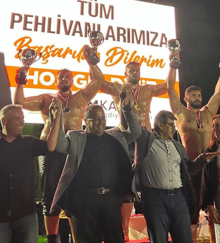 Kemer Belediye güreşçisi ikinci oldu