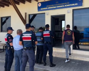 Çoban kılığında 2 yıl boyunca saklanan cinayet şüphelileri jandarmadan kaçamadı