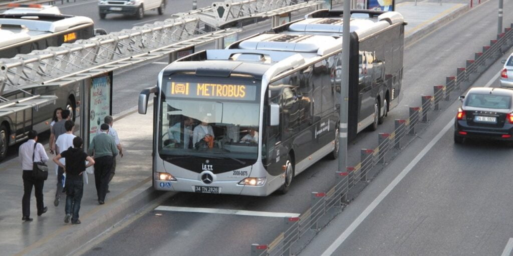 İstanbul’da metrobüs arızası