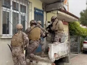 “MAHZEN-42” ve “MAHZEN-43” operasyonlarında 60 şüpheli yakalandı