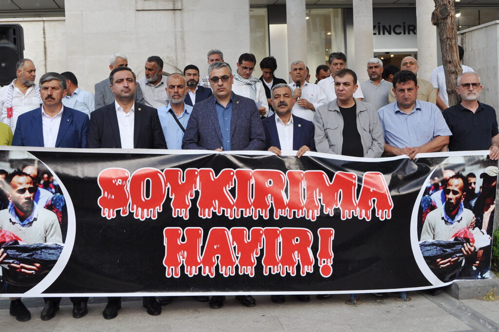 Refah saldırısı Batman’da protesto edildi