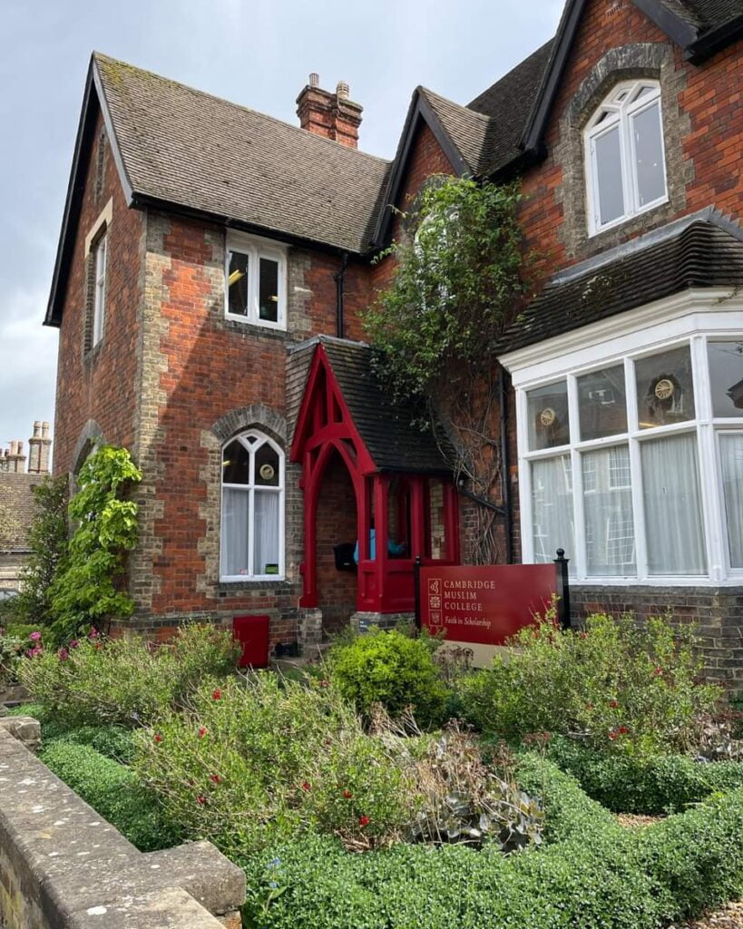 Cambridge İslam Akademisi yeni dönemde İslami araştırmalara kapısını açıyor