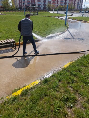 Ağrı’da hizmet dört bir yanda sürüyor