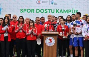 YÖK Başkanı Özvar, milli sporcularla birlikte “Spor Dostu Kampüs” projesini tanıttı