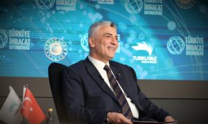 Bolat “Türkiye İhracat Seferberliği Zirvesi”nde konuştu