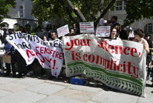 Berlin’de öğrencilerin Filistin’e destek gösterisine polis müdahalesi