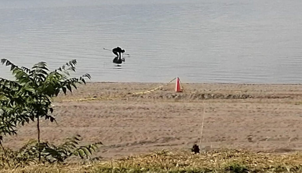 Eğirdir Gölünde bulunan el bombaları imha edilmek üzere gölden çıkarıldı