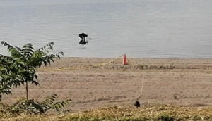 Eğirdir Gölünde bulunan el bombaları imha edilmek üzere gölden çıkarıldı