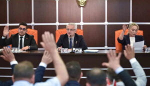 Kepez Meclisi mali krizi çözdü