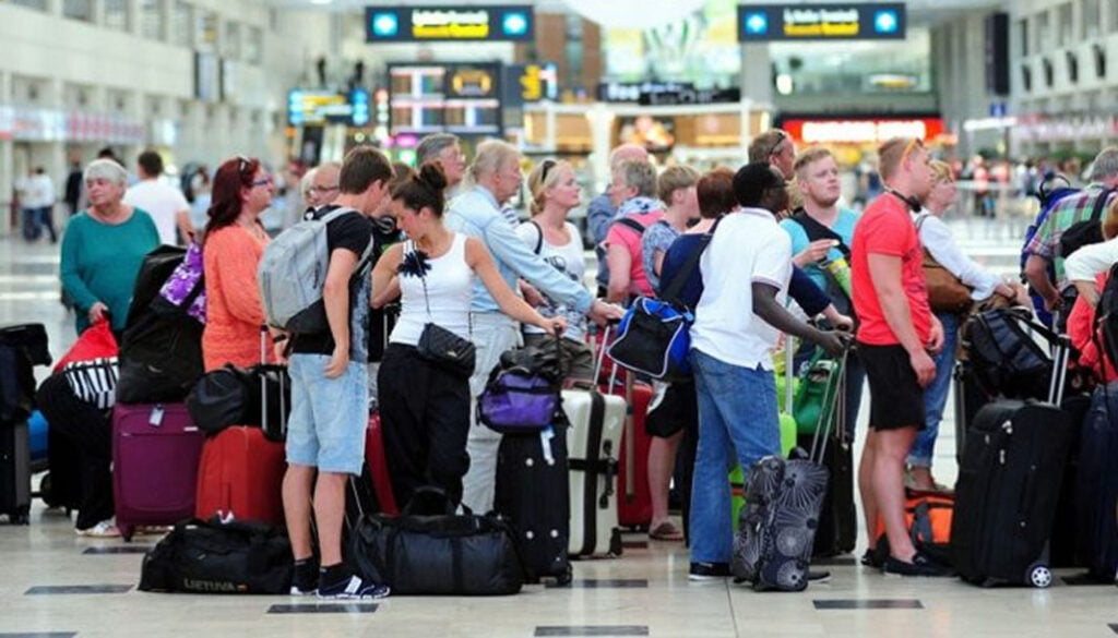 Antalya’ya gelen turist sayısı 3 milyona yaklaştı