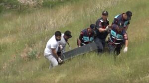 Yaşlı kadının cesedi güç bela çıkarıldı