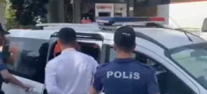 Ambulansın önünü kesen magandalar yakalandı