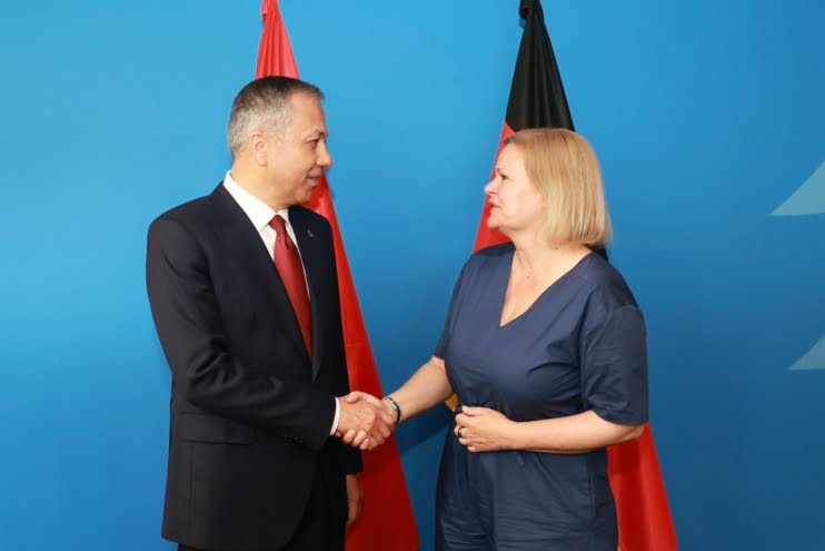 İçişleri Bakanı Yerlikaya, Alman mevkidaşı ile görüştü