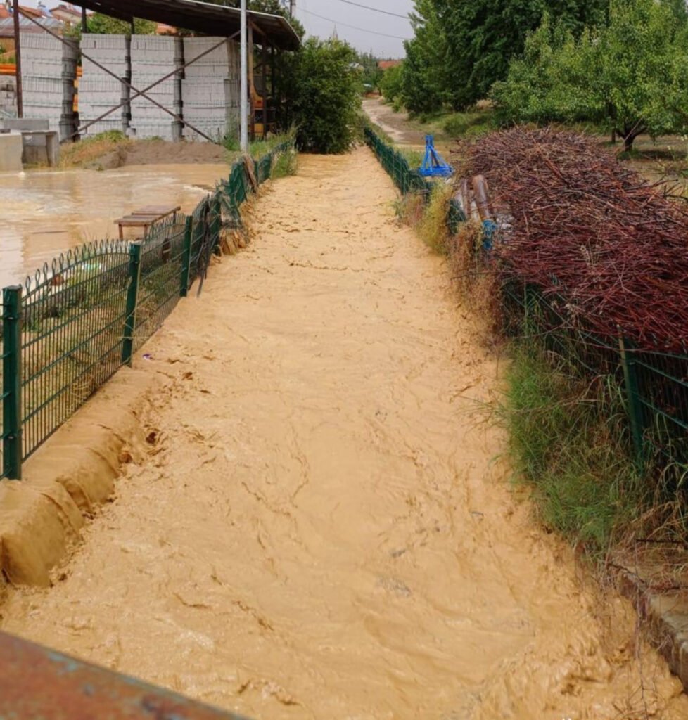 Yalvaç köylerinde sel baskını